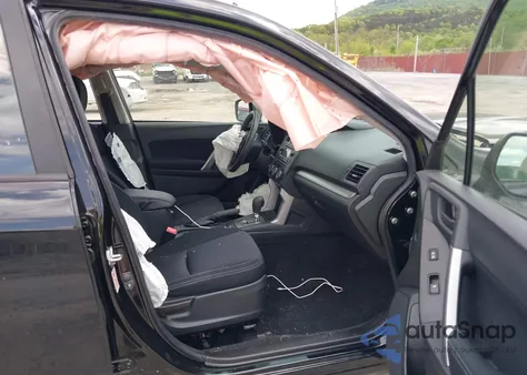 2015 Subaru Forester 2.5I z USA, uszkodzony, nr VIN JF2SJABCXFH597446